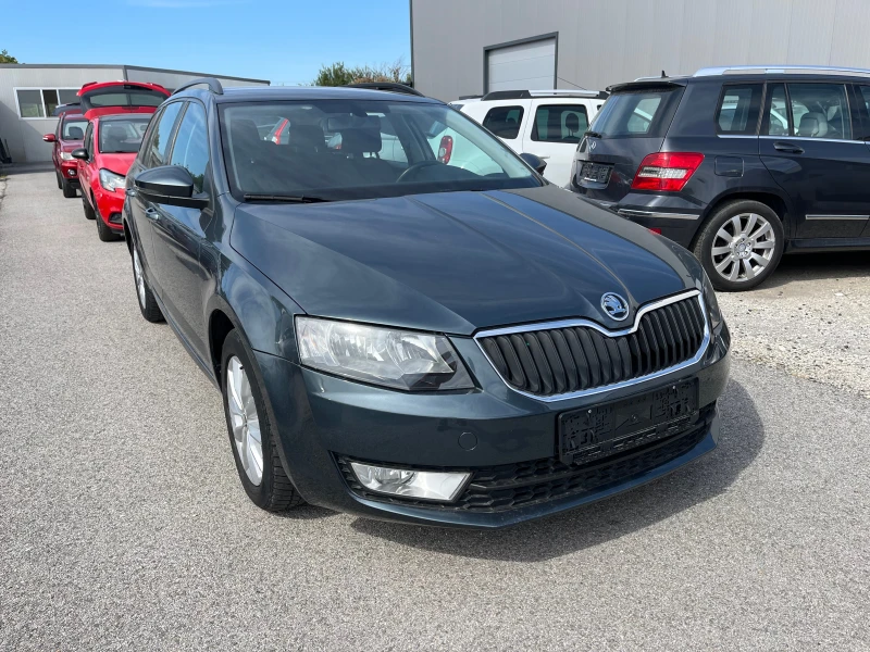 Skoda Octavia 1.6 TDI 4X4, снимка 2 - Автомобили и джипове - 53452978