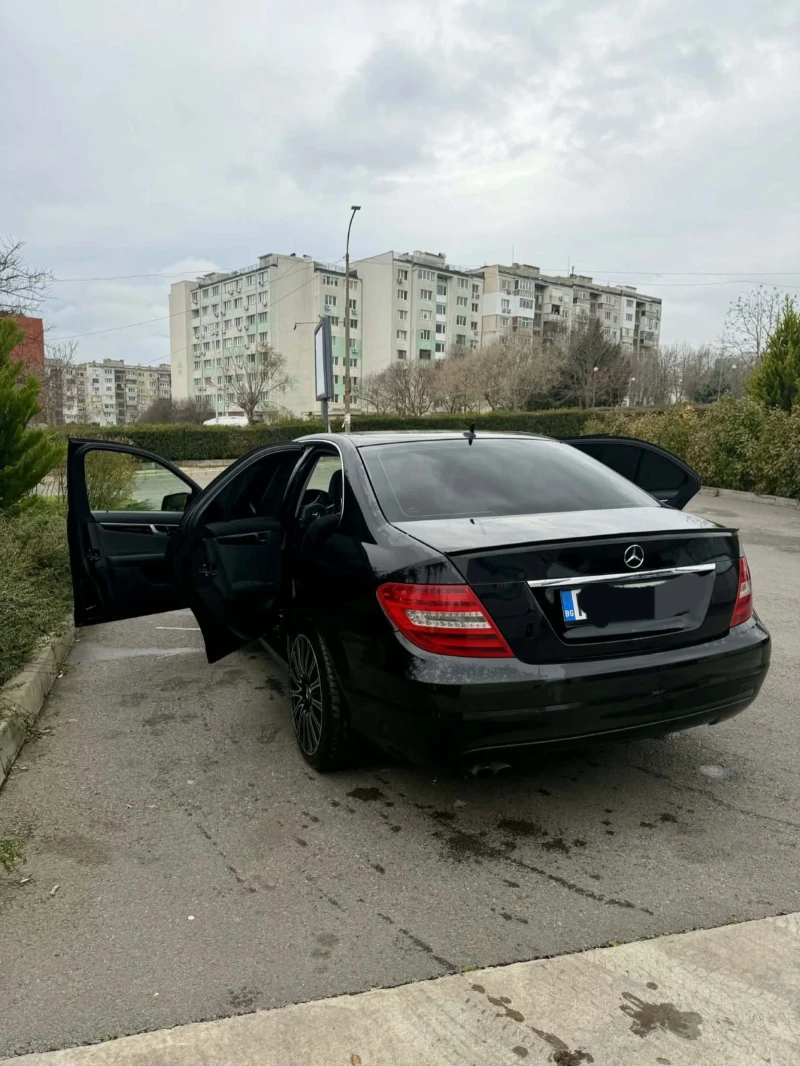 Mercedes-Benz C 200, снимка 3 - Автомобили и джипове - 53529826