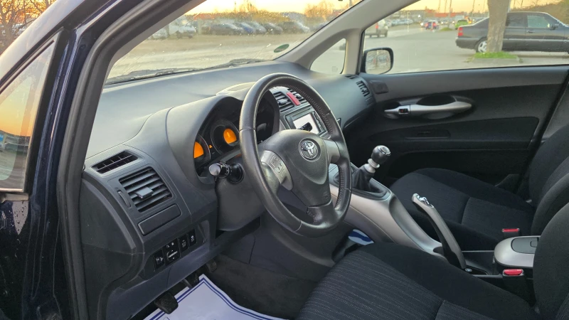 Toyota Auris КАТО ЧИСТО НОВА, снимка 7 - Автомобили и джипове - 53599313