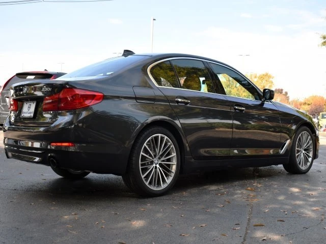 BMW 530 KEYLESS* DISTRONIC* ШИБИДАХ, снимка 7 - Автомобили и джипове - 47749056