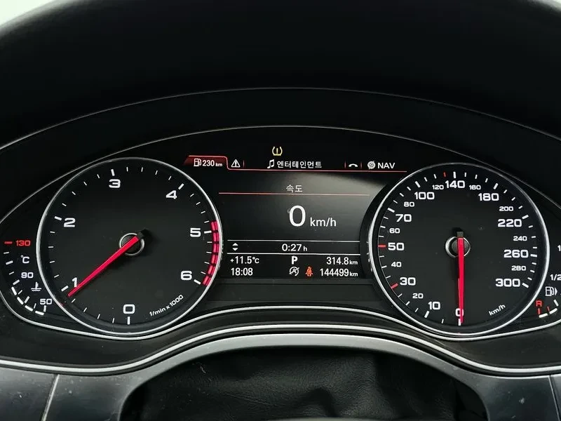 Audi A6 2.0 TDI Dynamic, снимка 7 - Автомобили и джипове - 53043115