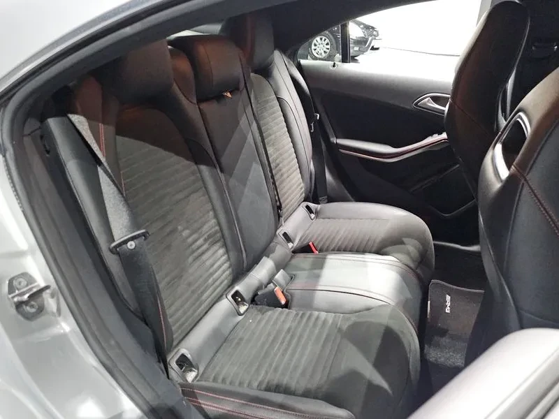 Mercedes-Benz CLA 220 Amg Line, снимка 11 - Автомобили и джипове - 55059090