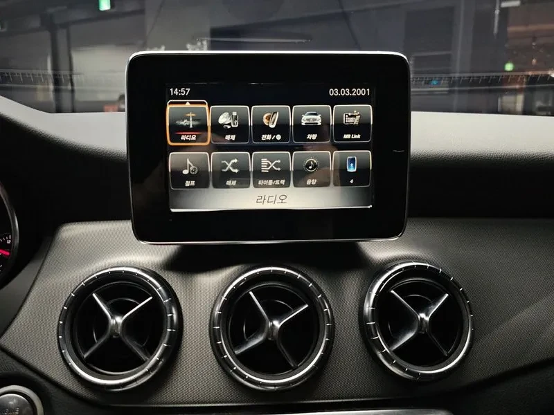 Mercedes-Benz CLA 220 Amg Line, снимка 16 - Автомобили и джипове - 55059090