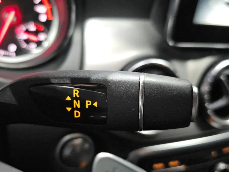 Mercedes-Benz CLA 220 Amg Line, снимка 9 - Автомобили и джипове - 55059090