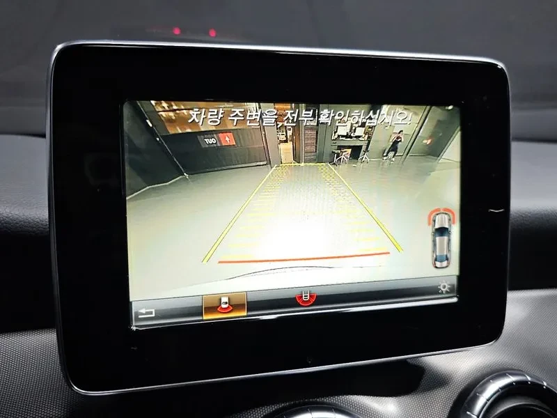 Mercedes-Benz CLA 220 Amg Line, снимка 14 - Автомобили и джипове - 55059090