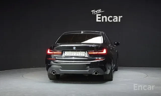 BMW 320 D M Пакет Head up Шибидах 2 Ключа, снимка 4 - Автомобили и джипове - 55655171