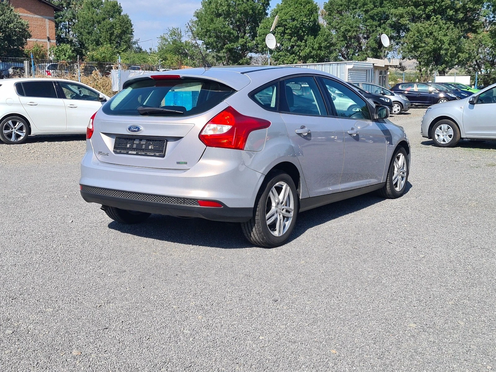 Ford Focus  1.0i -125ps - изображение 4