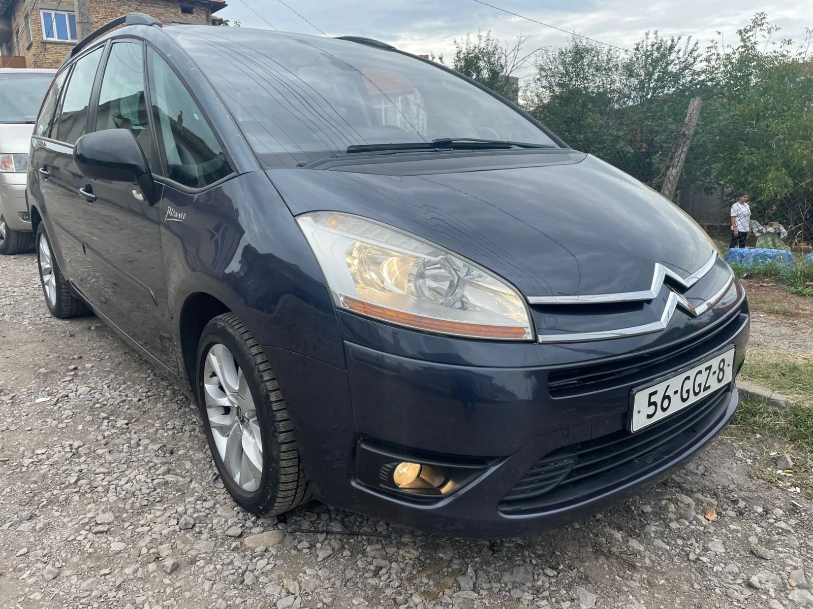 Citroen Grand C4 Picasso 1.8ГАЗ евро4 - изображение 5