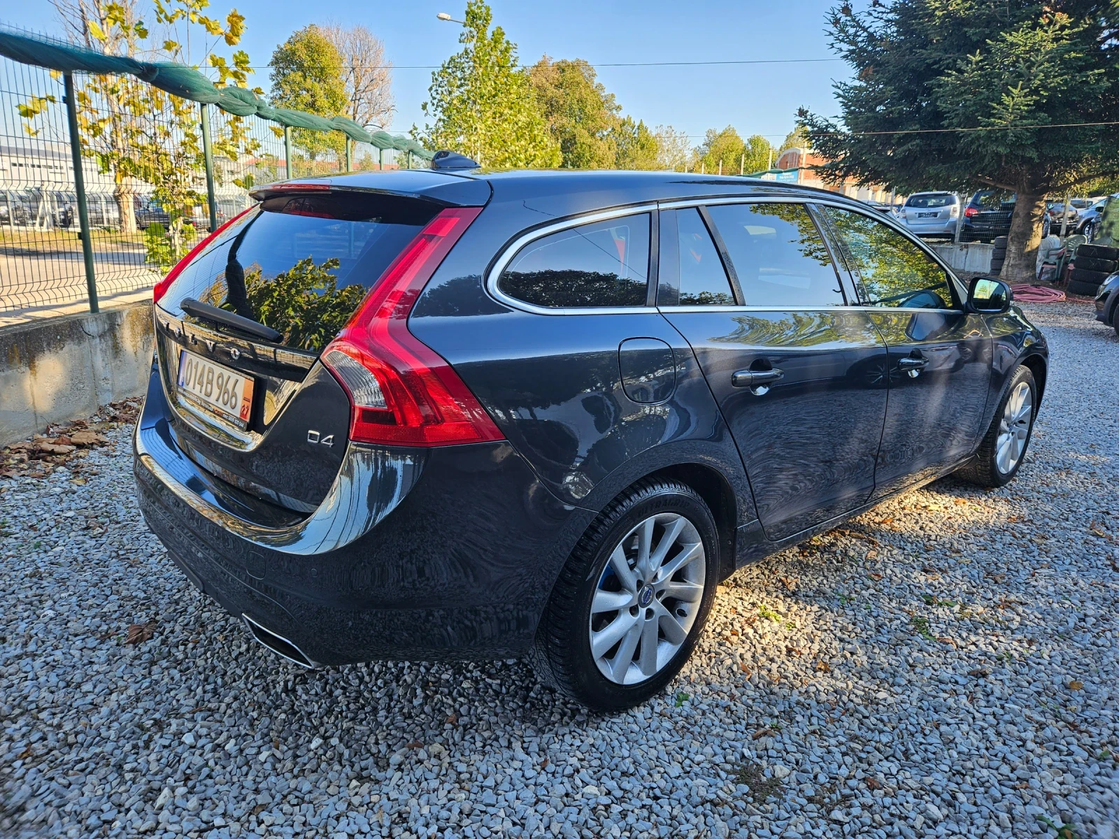 Volvo V60 2.0 d D4  185  к.с  - изображение 4