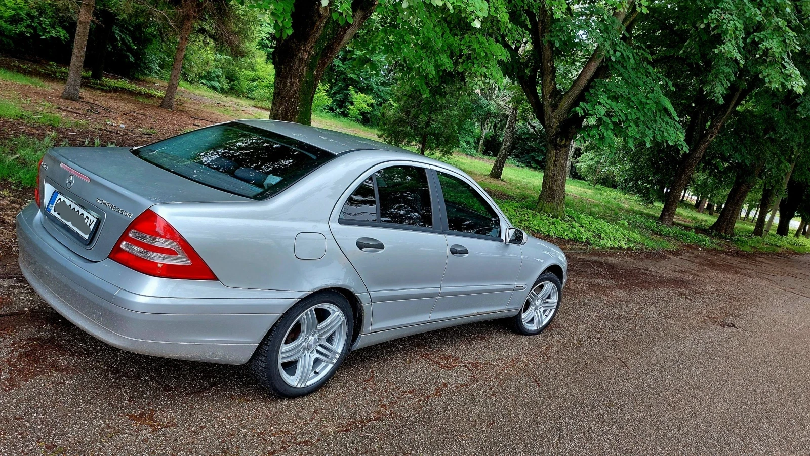 Mercedes-Benz C 200 Kompressor - изображение 6