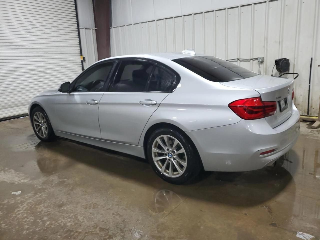 BMW 320 XDriveI* Крайна цена до БГ*  - изображение 2