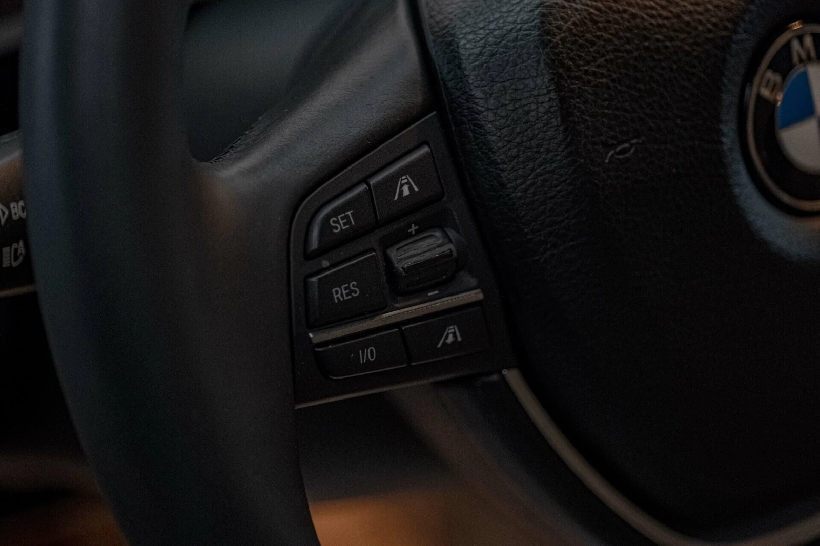 BMW 750 Distronic/HuD/Soft Close/Lane Assist// | Mobile.bg   12