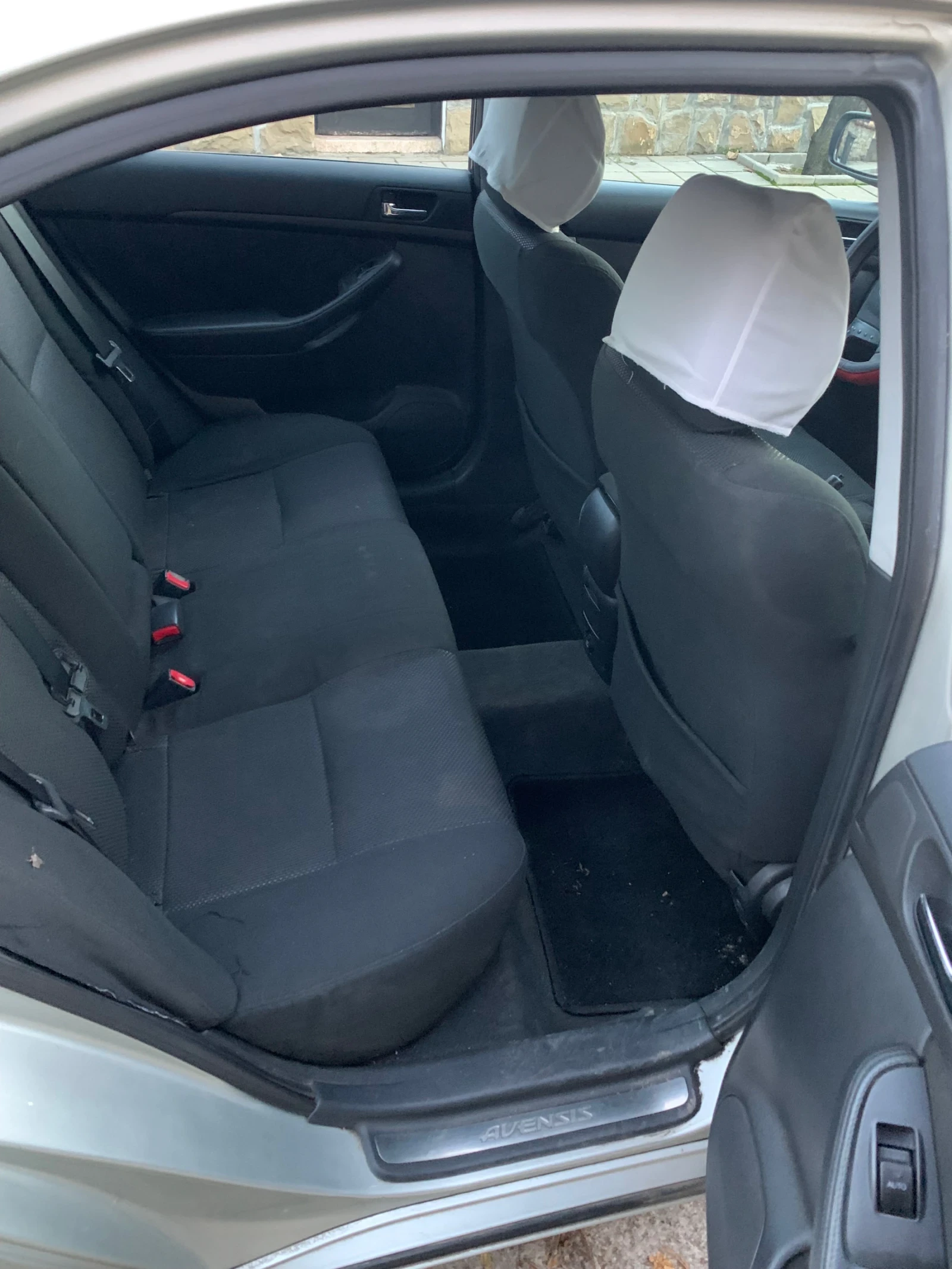 Toyota Avensis Sedan - изображение 7