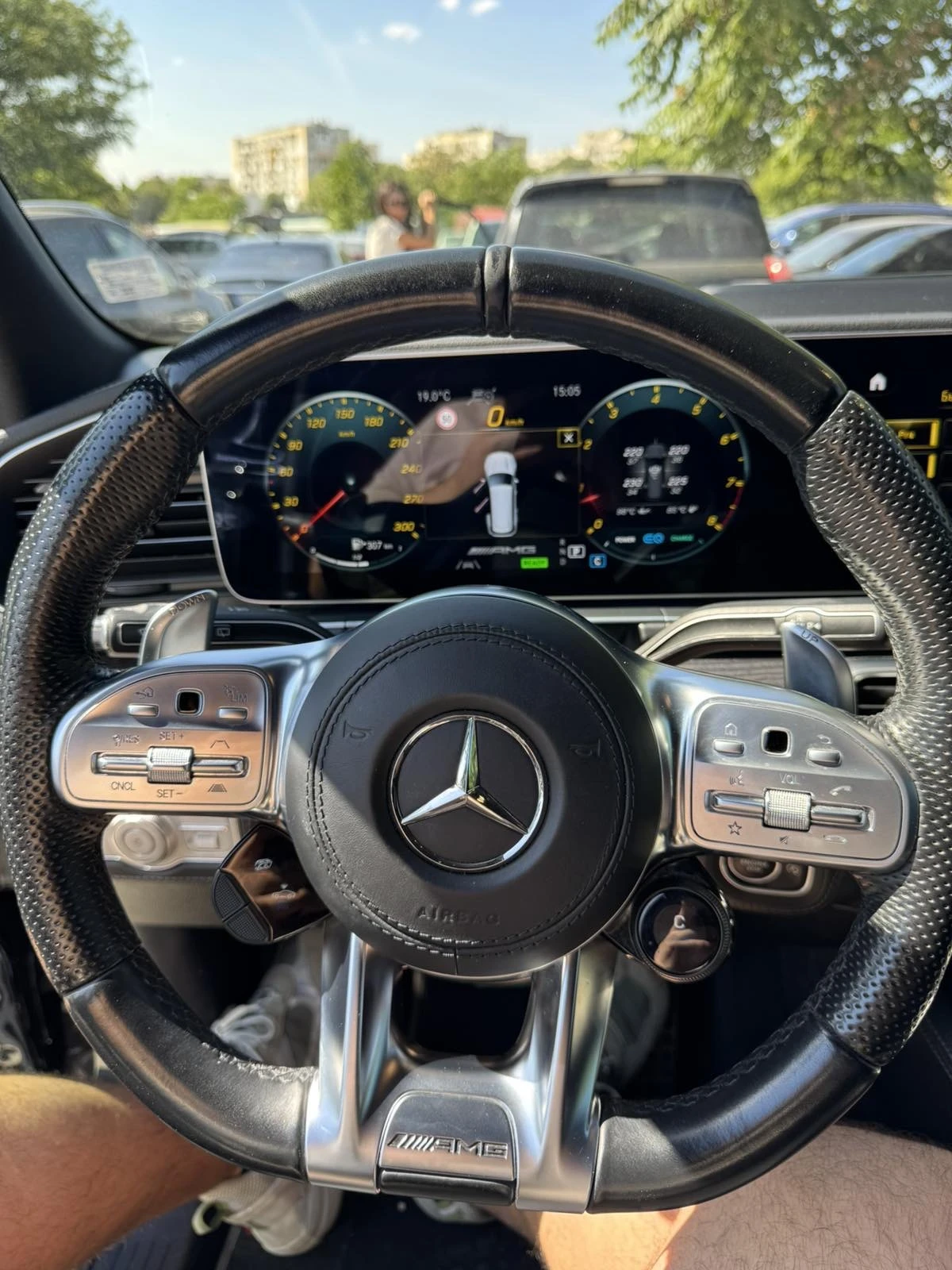 Mercedes-Benz GLS 63 AMG  - изображение 9