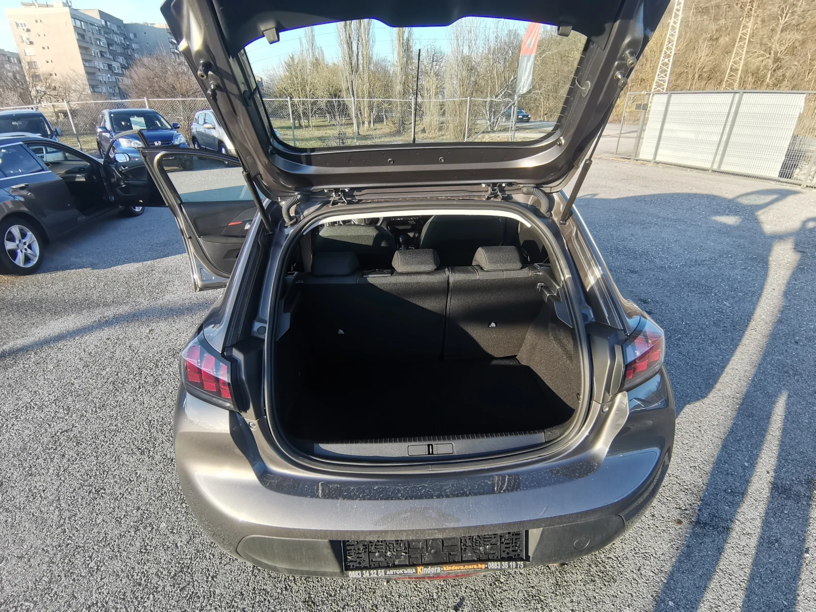 Peugeot 208 NEW 1.2i EURO6 - изображение 10