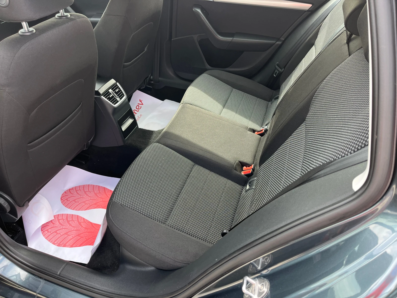 Skoda Octavia 1.6 TDI 4X4 - изображение 8