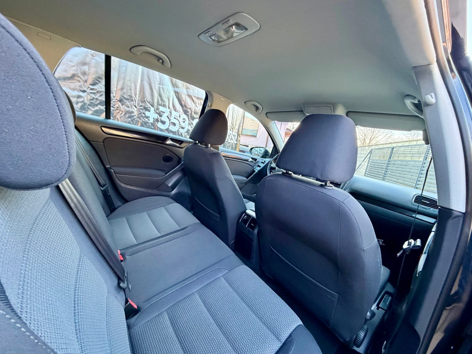 VW Golf 1.6 TDI BlueMotion AVTOMAT, снимка 12 - Автомобили и джипове - 53740463