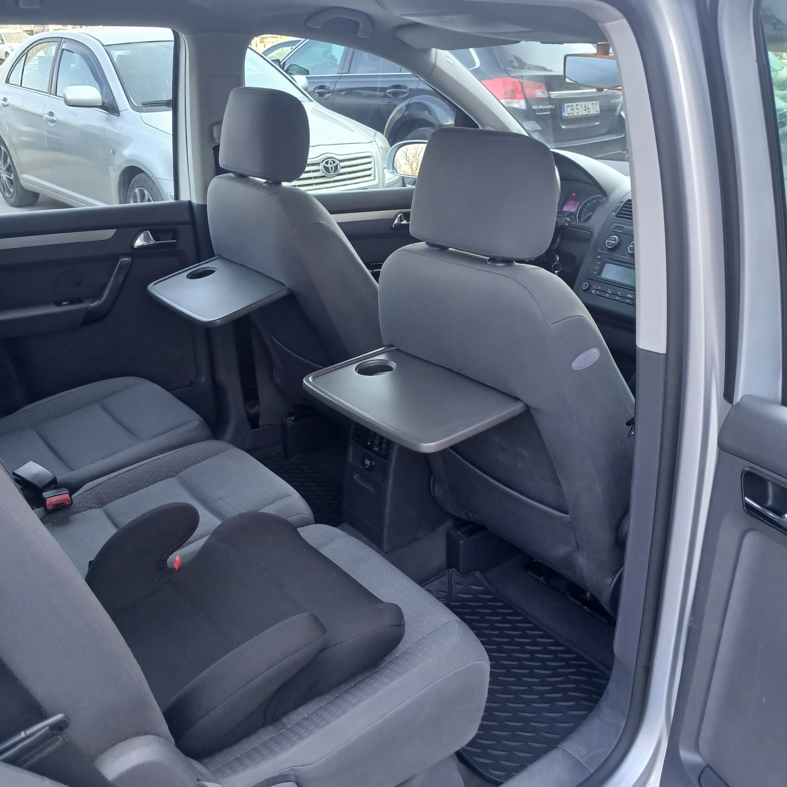 VW Touran АВТОМАТИК , снимка 15 - Автомобили и джипове - 53861462