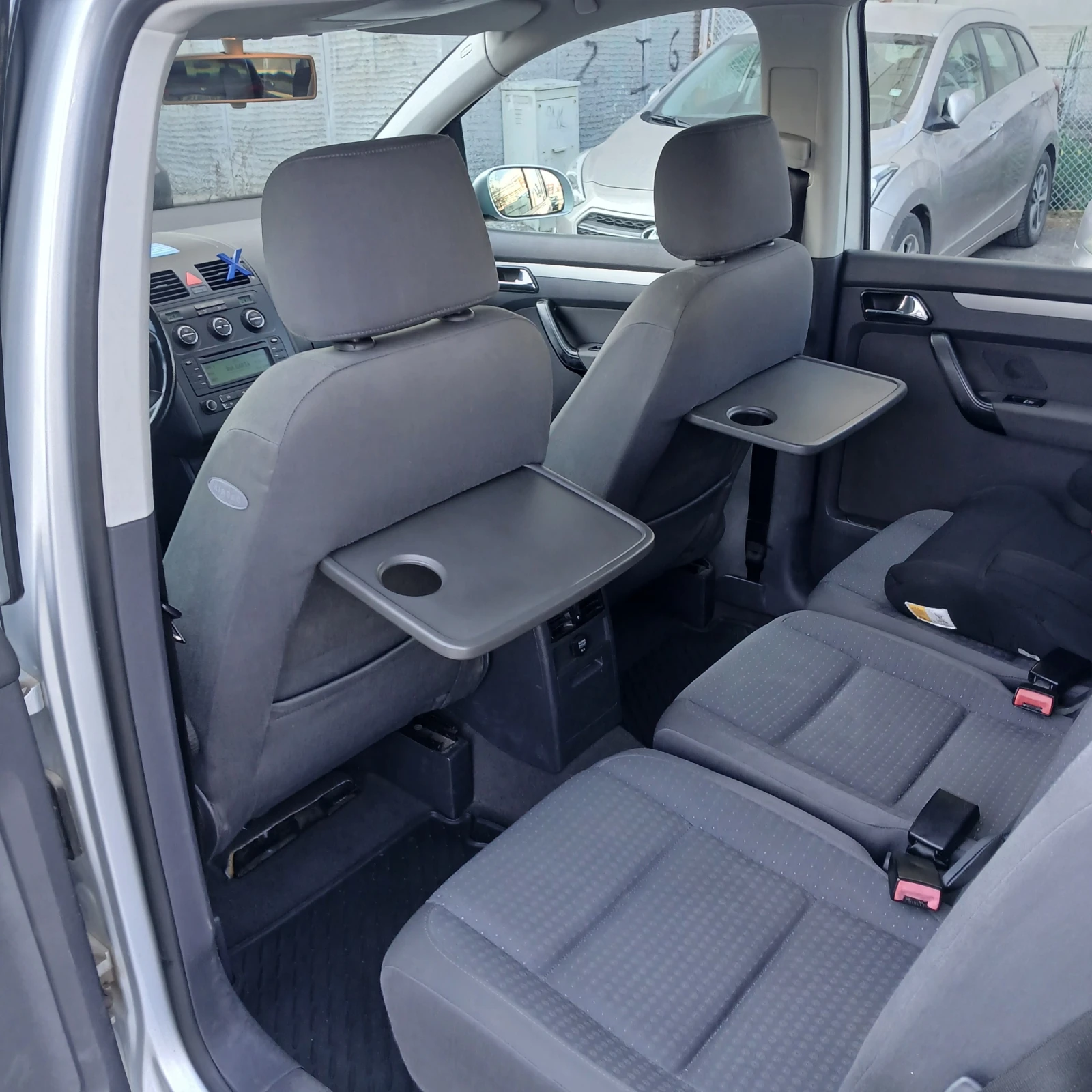 VW Touran АВТОМАТИК , снимка 14 - Автомобили и джипове - 53861462