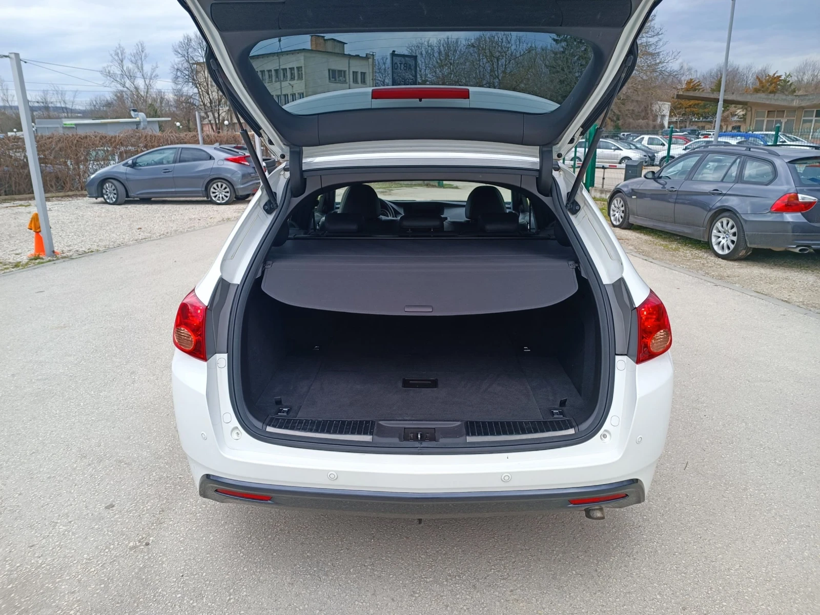 Honda Accord 2.2-180кс-ШВЕЙЦАРИЯ-РЪЧКА-6ск-FACELIFT-TypeS-NAVI, снимка 5 - Автомобили и джипове - 54000437