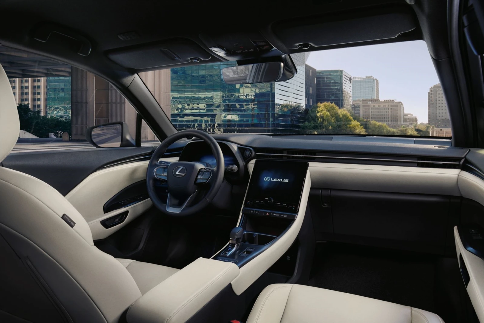 Lexus LBX 0км НОВ НАЛИЧЕН от 219 е/мес 10Г Гаранция, снимка 11 - Автомобили и джипове - 54067073