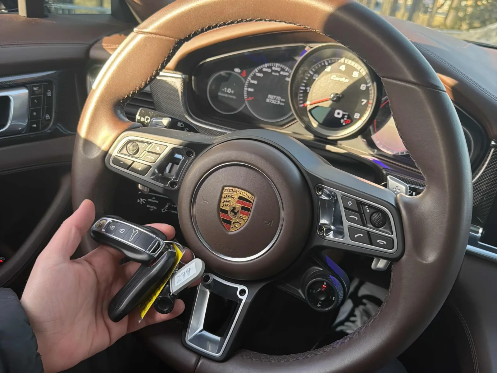 Porsche Panamera Turbo * * CARFAX * * АВТО КРЕДИТ * * , снимка 11 - Автомобили и джипове - 54072322