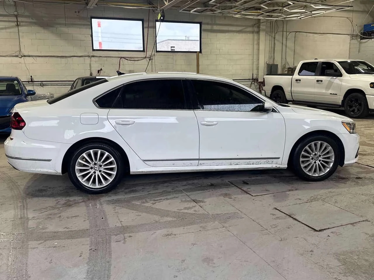 VW Passat * Comfortline * CARFAX * 2 ����� * ���� * KEYLESS | Mobile.bg � ����������� 3