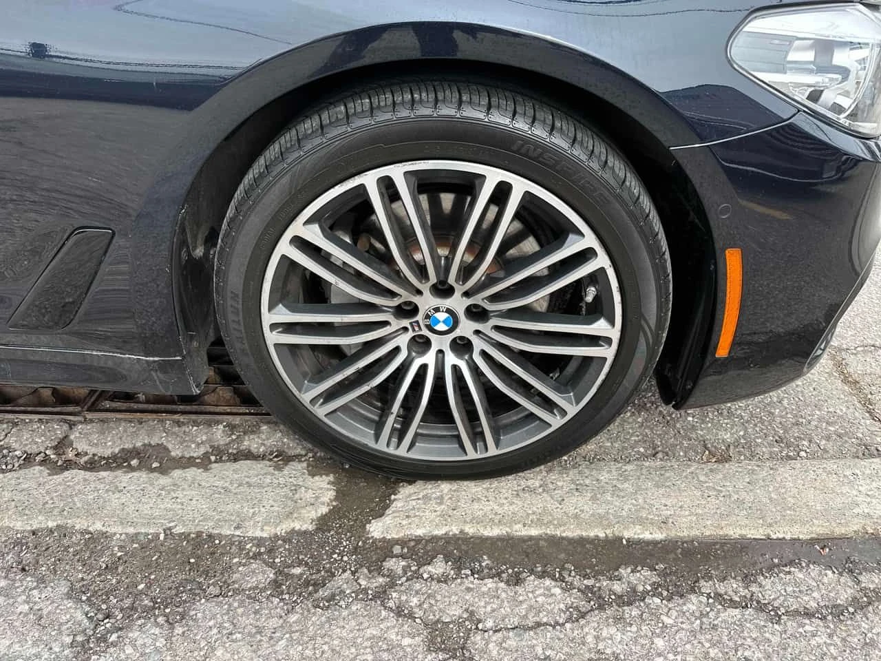 BMW 530 530i xDrive  CARFAX | Mobile.bg � ����������� 7