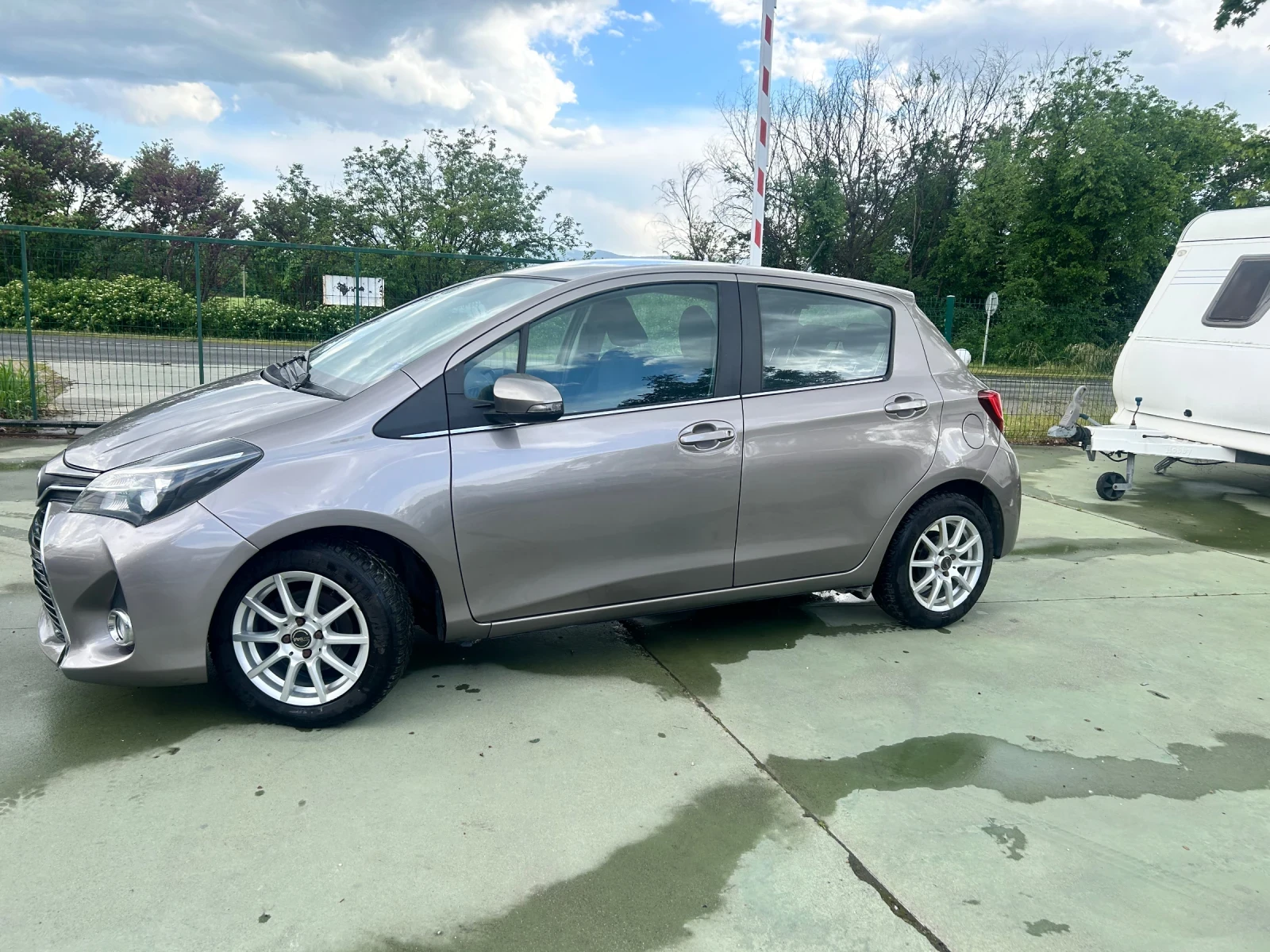 Toyota Yaris 1.4d, снимка 4 - Автомобили и джипове - 54528241