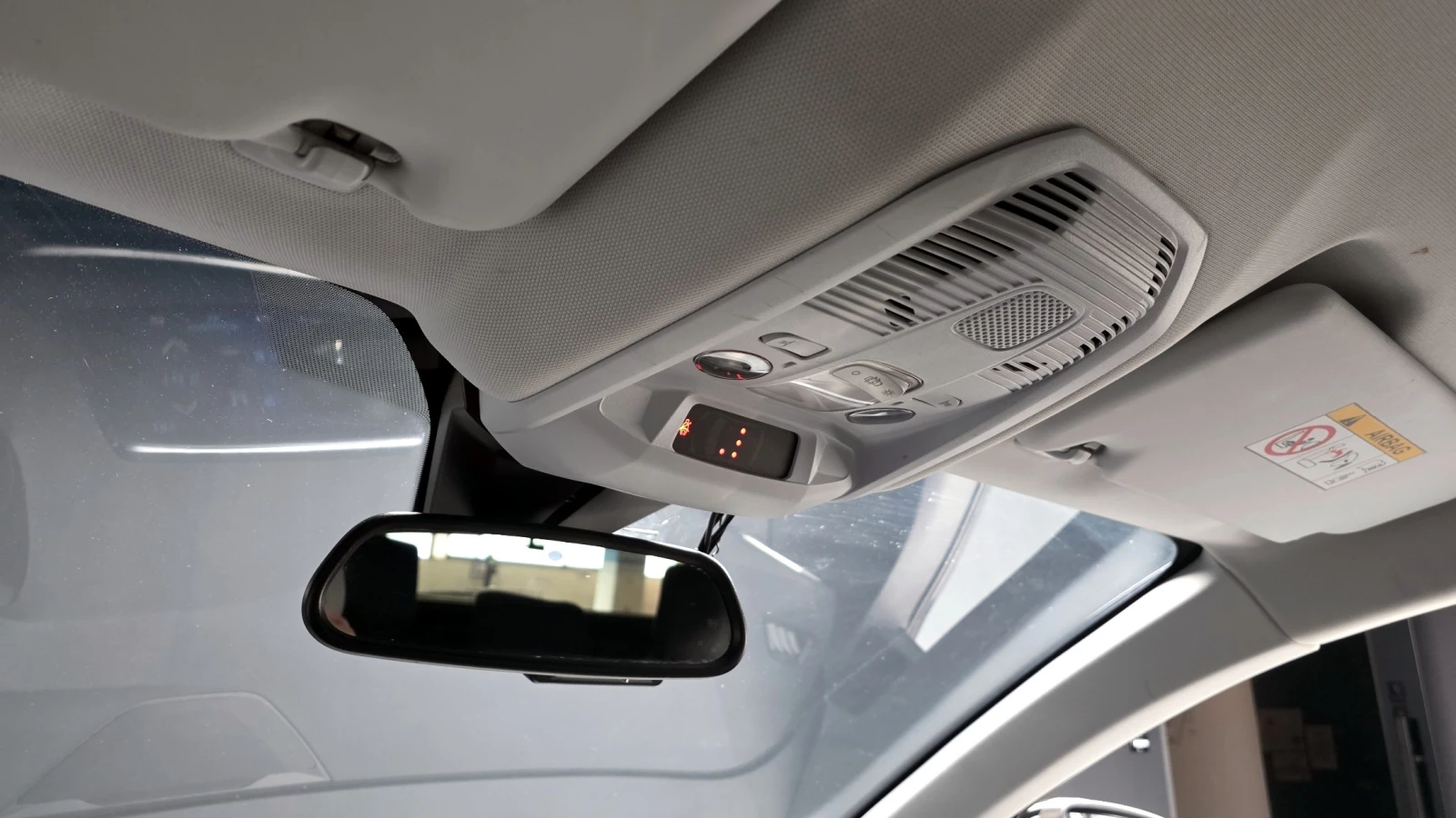 Peugeot 3008 1.6 BlueHDi Allure| LED Фарове| Memory| Cruise con, снимка 16 - Автомобили и джипове - 55153552