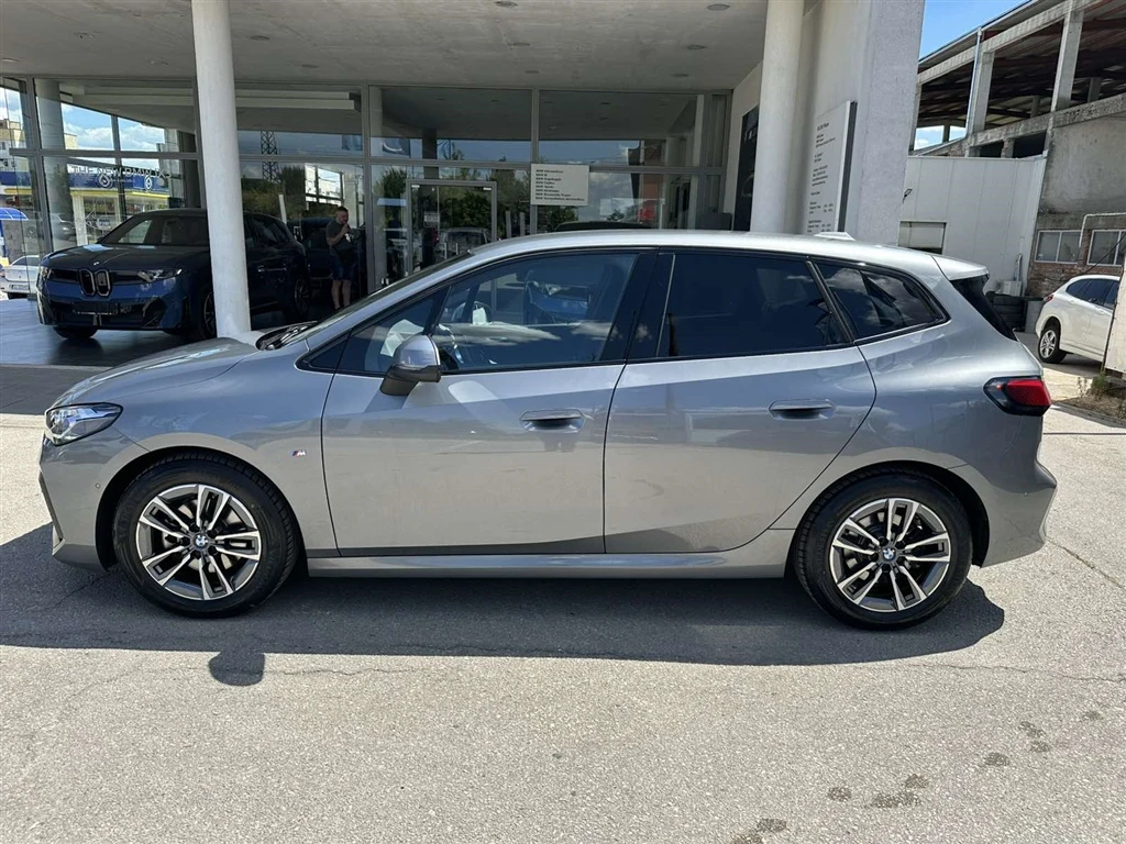 BMW 218 Актив Турър, снимка 3 - Автомобили и джипове - 55234293