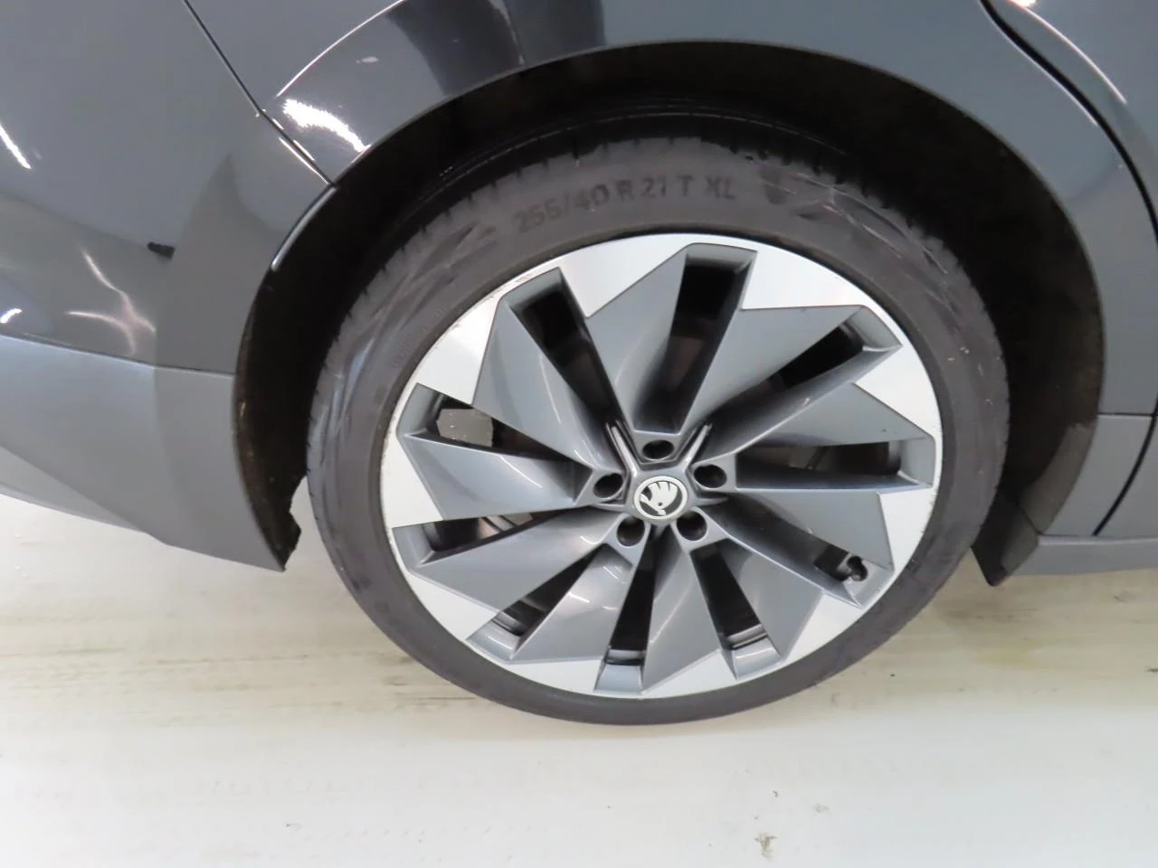 Skoda Enyaq 80, снимка 8 - Автомобили и джипове - 55559427