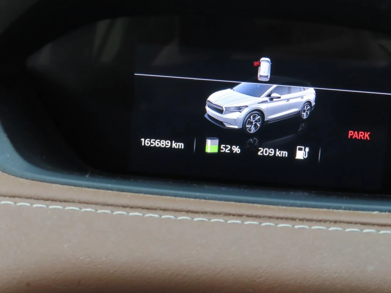 Skoda Enyaq 80, снимка 11 - Автомобили и джипове - 55559427