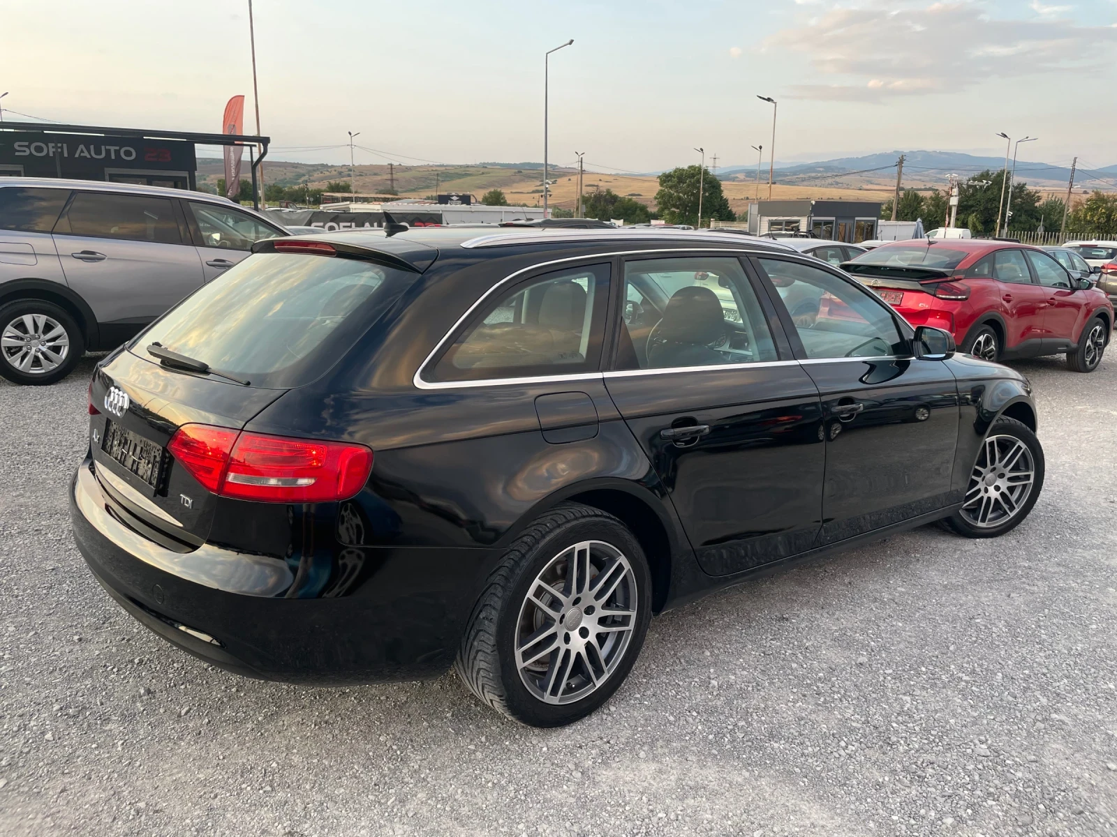 Audi A4 2.0TDI FACELIFT NAVI, снимка 12 - Автомобили и джипове - 55657824