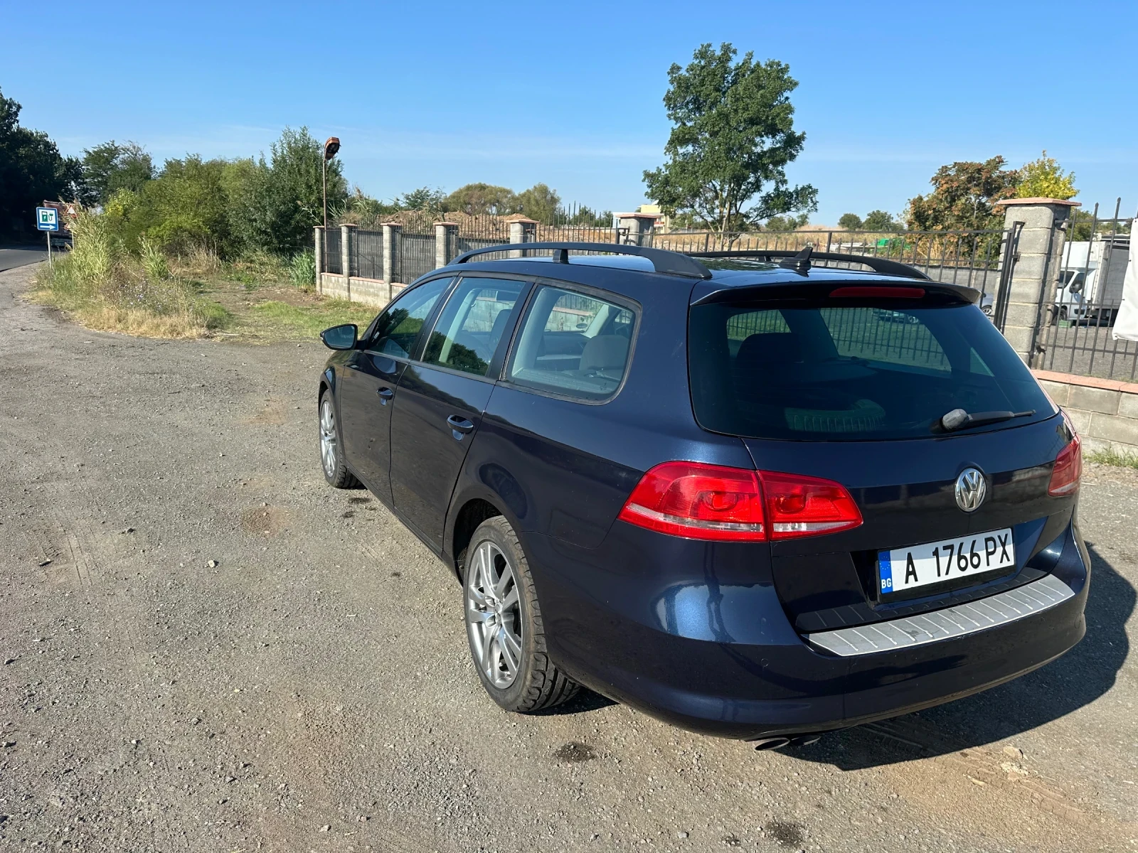 VW Passat 2.0 TDI, снимка 4 - Автомобили и джипове - 55852168