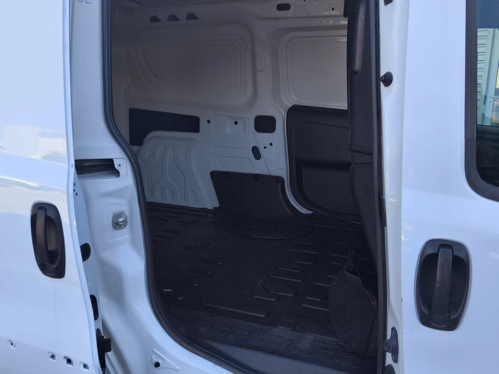 Fiat Doblo 1.6D 105hp BVM6 E6//2203R14 | Mobile.bg � ����������� 12