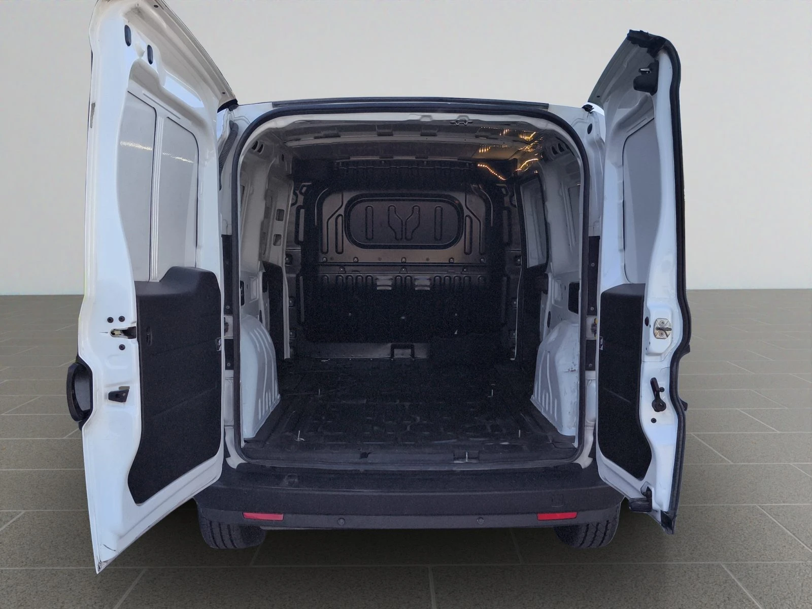 Fiat Doblo 1.6D 105hp BVM6 E6//2203R14 | Mobile.bg � ����������� 13
