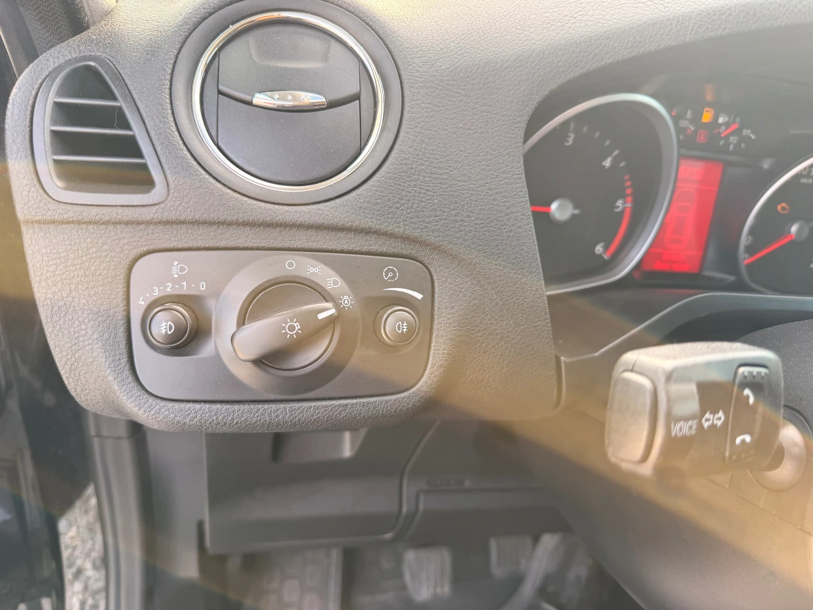 Ford S-Max 2, 0 TDCI 140 кс навигация LED, снимка 12 - Автомобили и джипове - 56124785
