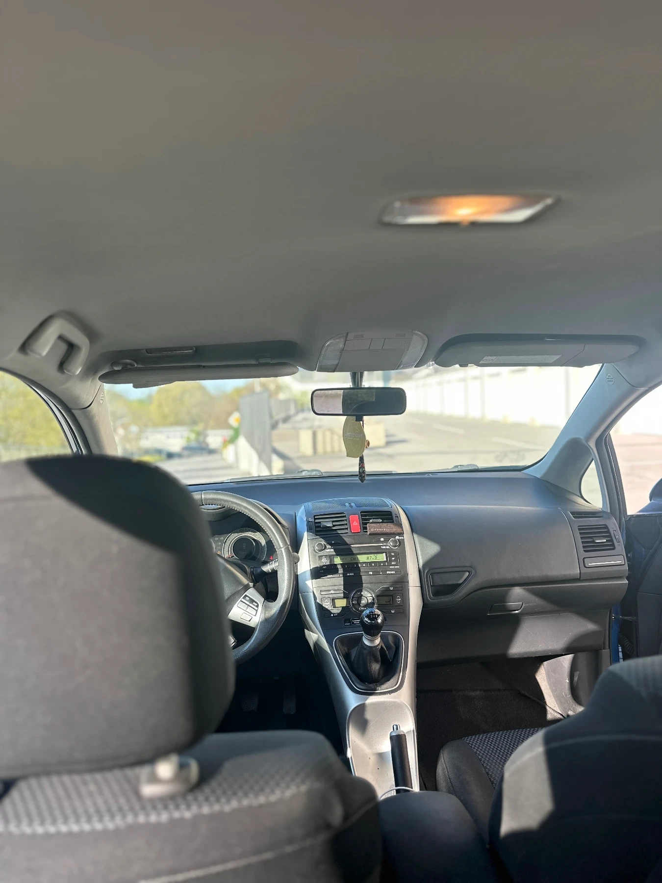Toyota Auris 2.0 D-4D, снимка 9 - Автомобили и джипове - 56538176