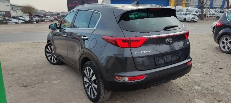 Kia Sportage 1.7d full optional, снимка 4 - Автомобили и джипове - 39801790