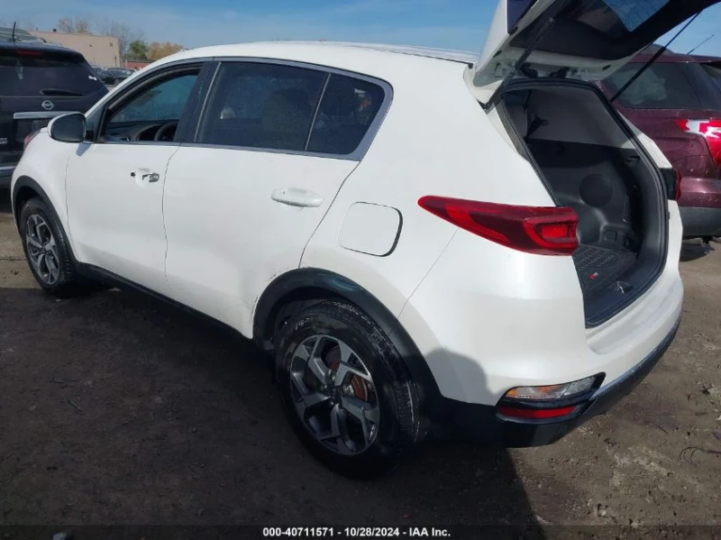 Kia Sportage 2.4L I-4 DI, DOHC, VVT, 181HP Front Wheel Drive, снимка 7 - Автомобили и джипове - 48132649