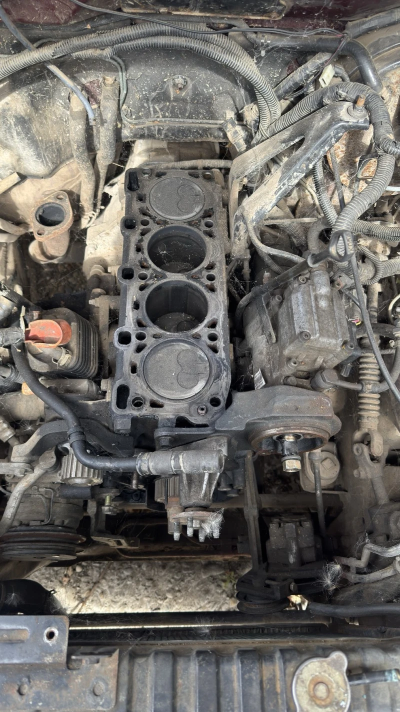 Kia Sportage 2.0 TD, снимка 4 - Автомобили и джипове - 52925420