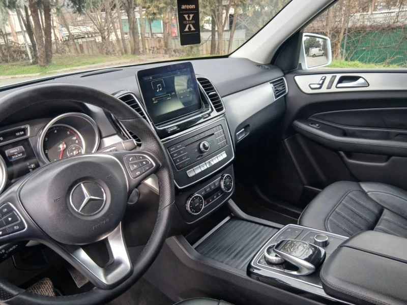 Mercedes-Benz GLE 250 4MATIC, снимка 7 - Автомобили и джипове - 53415435