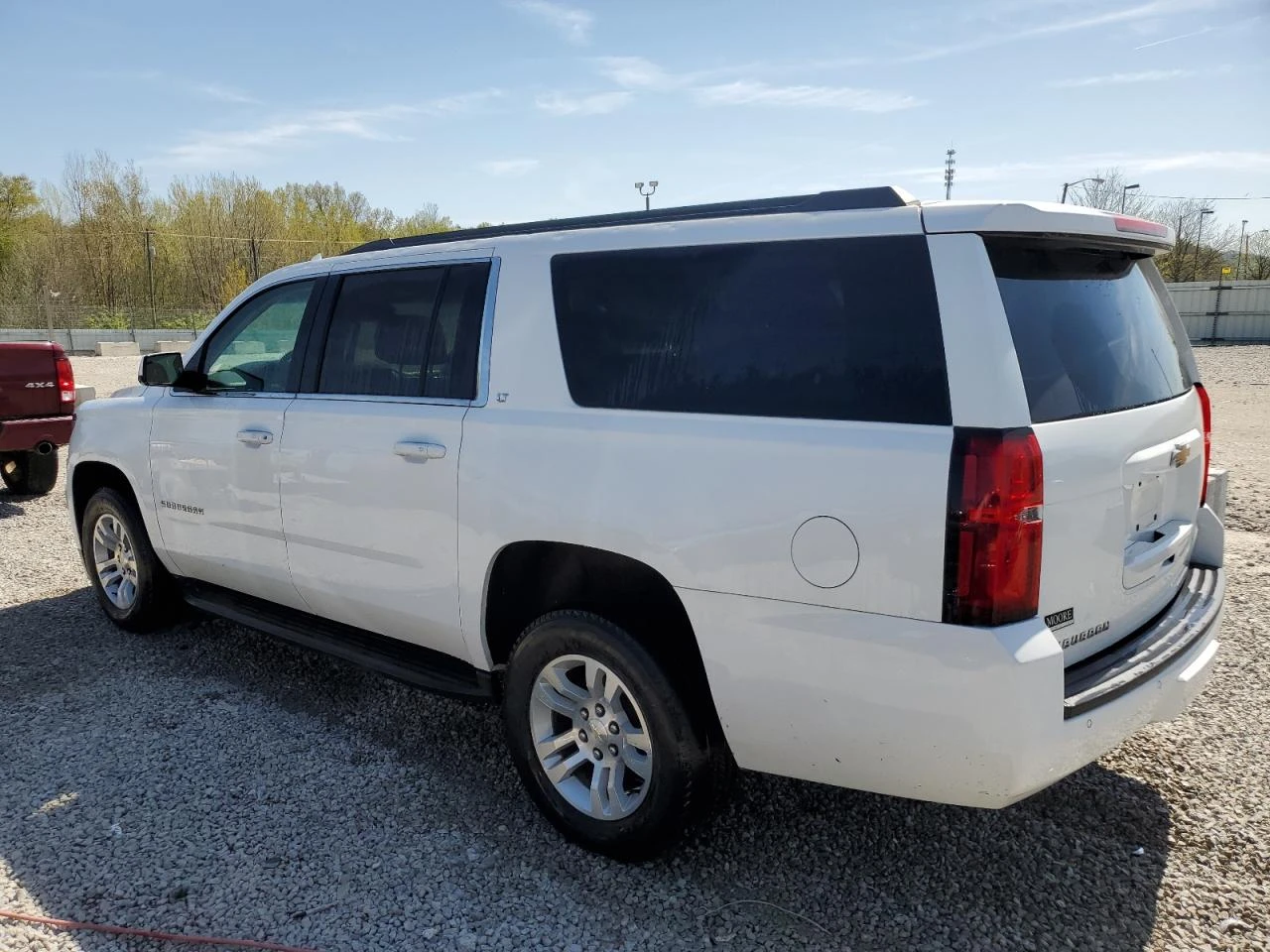 Chevrolet Suburban  K1500 LT/градушка - изображение 2