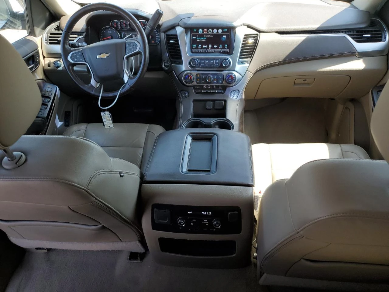 Chevrolet Suburban  K1500 LT/градушка - изображение 8