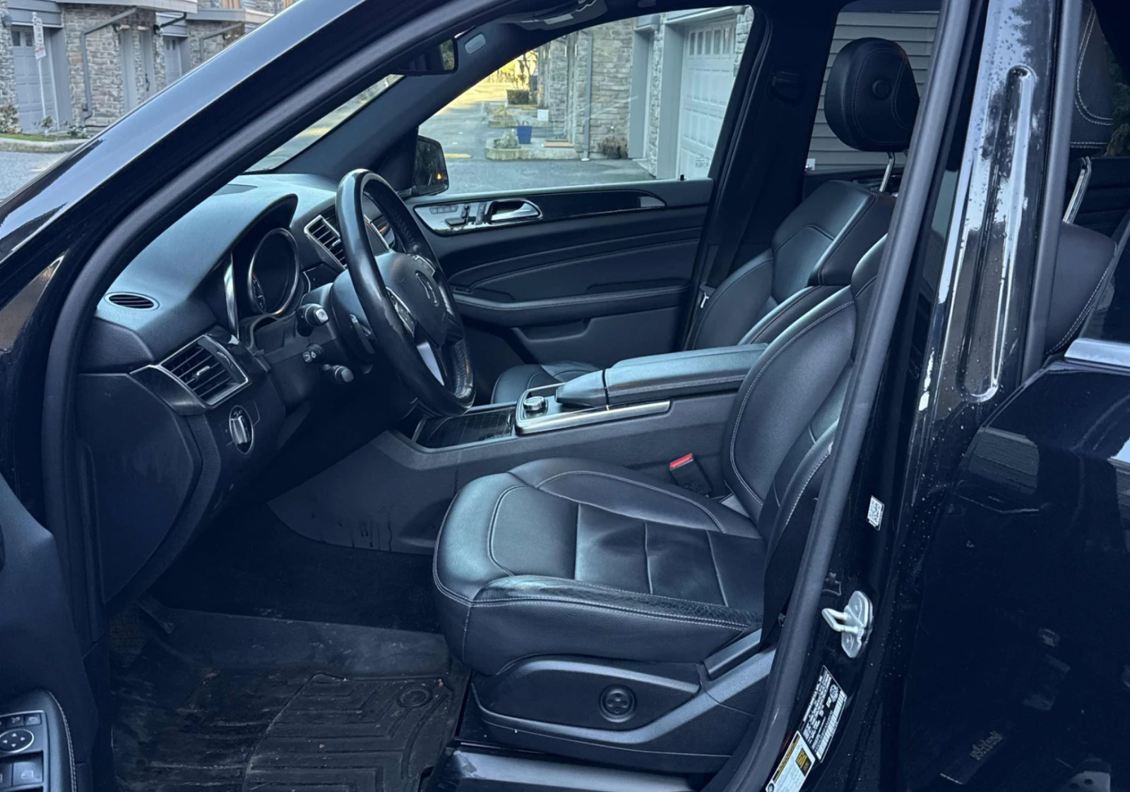 Mercedes-Benz ML 350 BlueTEC* 4MATIC* AMG* Airmatic* Keyless , снимка 14 - Автомобили и джипове - 54001526