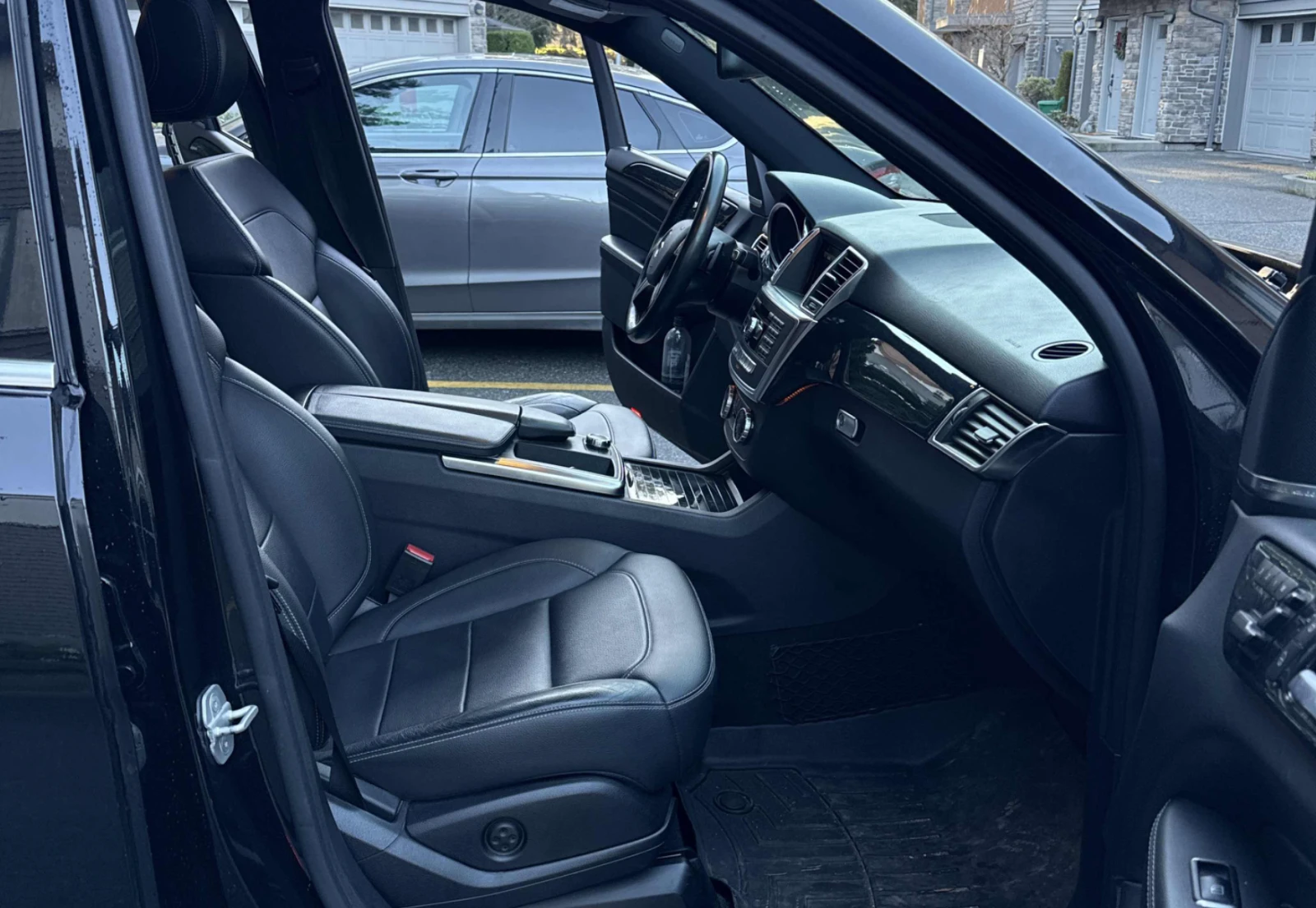 Mercedes-Benz ML 350 BlueTEC* 4MATIC* AMG* Airmatic* Keyless , снимка 10 - Автомобили и джипове - 54001526