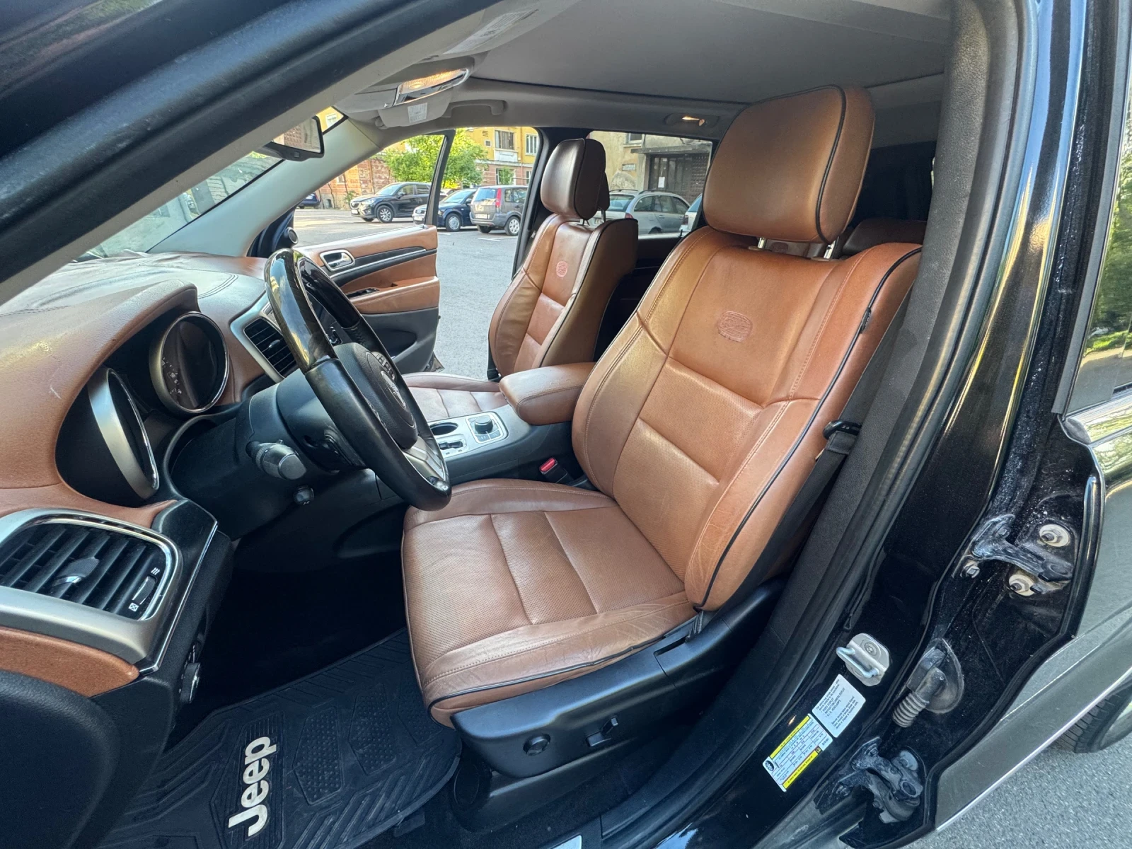 Jeep Grand cherokee 5.7 hemi overland, снимка 10 - Автомобили и джипове - 55279208