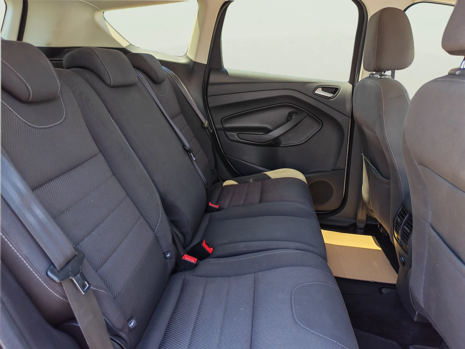 Ford Kuga 2.0 TDCi, снимка 10 - Автомобили и джипове - 54963717