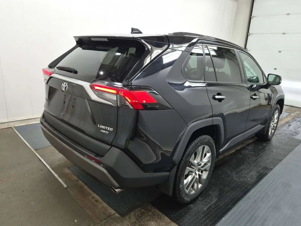 Toyota Rav4 * Limited * АВТОКРЕДИТ БЕЗ ПЪРВОНАЧАЛНА ВНОСКА* , снимка 13 - Автомобили и джипове - 55581609